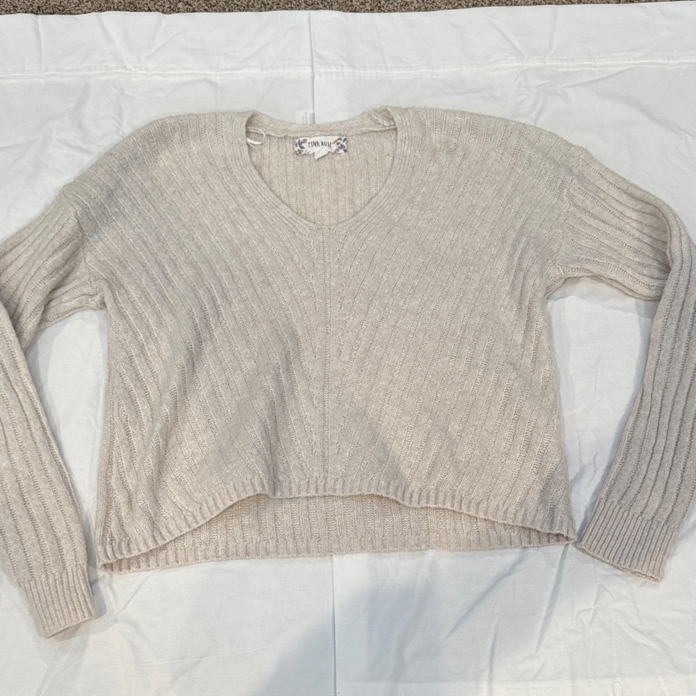 Pink Rose V-Neck Sweater - Light Beige